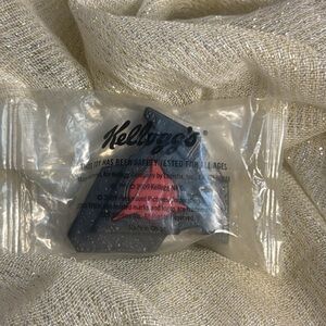 STAR TREK Beam Up Badge - Kelloggs Cereal Toy New from 2009